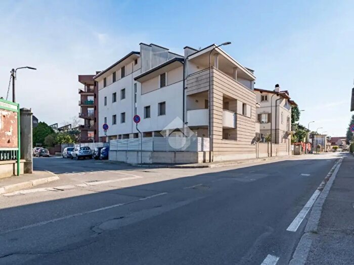 Appartamento trilocale in vendita in Via Principe Eugenio di Savoia, Sovico