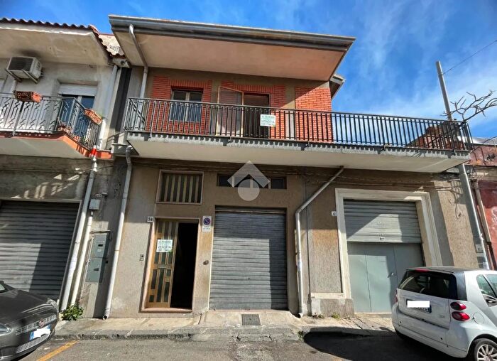 Casa quadrilocale in vendita in Via G B Vaccarini, Riposto