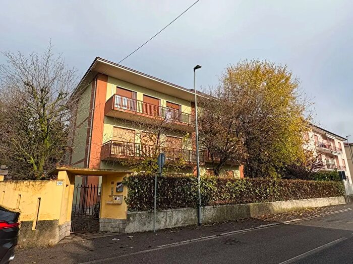 Appartamento con 5 locali in vendita in Via Giavazzi, Verdello