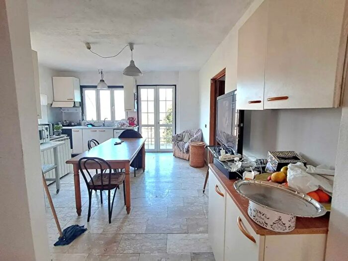 Appartamento in affitto in Vezzano Ligure
