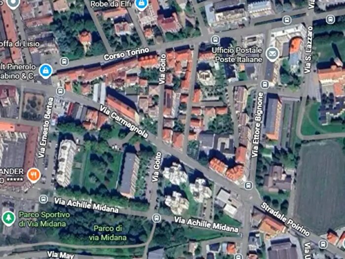 Casa con 6 locali in vendita in Stradale Carmagnola, Pinerolo