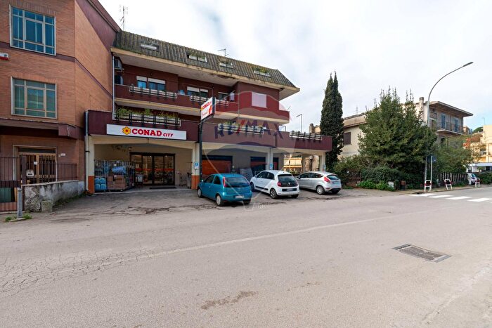 Appartamento trilocale in vendita in Via Roncacci, Morlupo