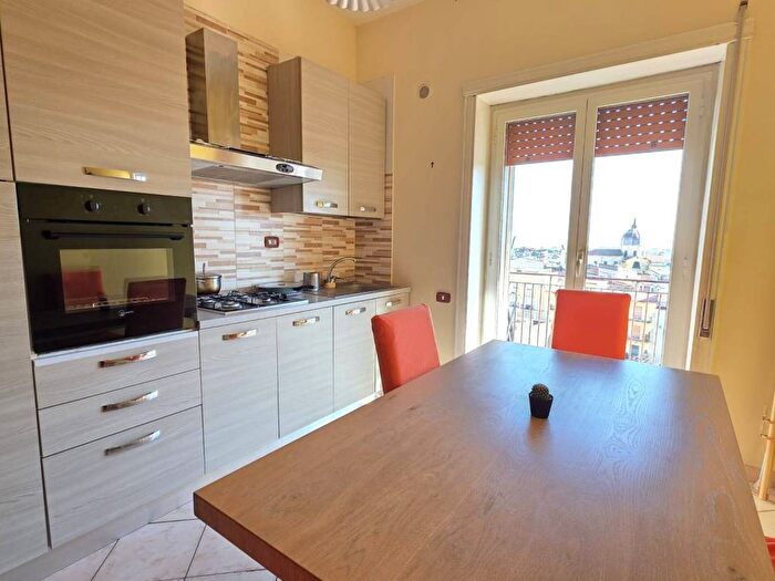 Appartamento trilocale in affitto in Centro, Casoria