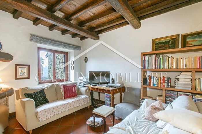 Casa trilocale in vendita in Via dellOca, Sutri