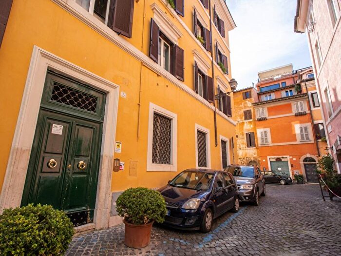 Appartamento bilocale in affitto in Via della Scala, Trastevere, Roma