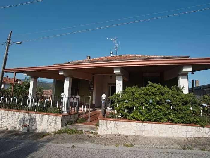 Casa con 5 locali in vendita in Via Tufare, Torrice