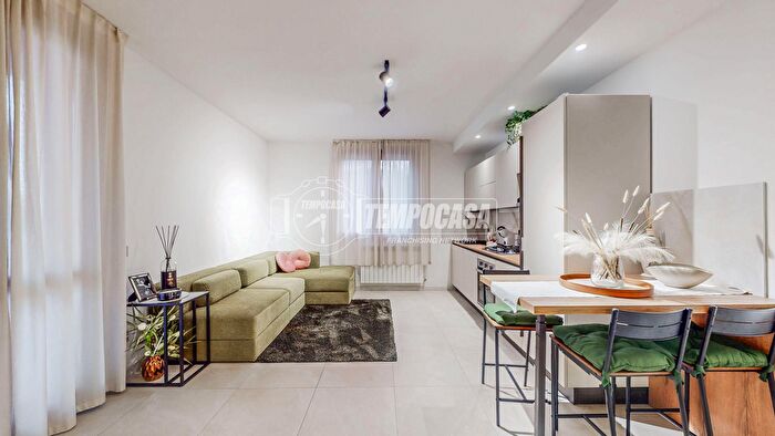 Appartamento trilocale in vendita in Via di Vittorio, San Cesario Sul Panaro