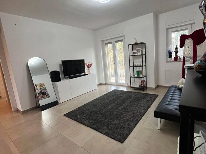 Appartamento trilocale in affitto in Via Natale dAgostino, Provincia Nuova Ospedale, Foggia