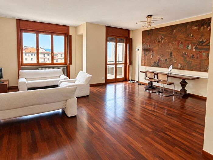 Appartamento quadrilocale in affitto in Via Nicola Piccinni, Buenos Aires, Milano
