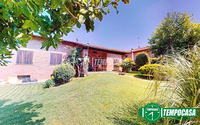 Casa con 5 locali in vendita in Via Camillo Giacchero B, Alessandria