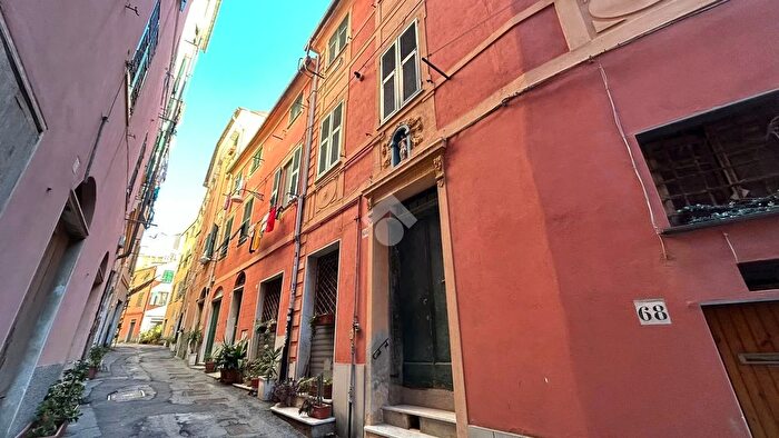 Appartamento quadrilocale in vendita in Via Cerusa, Genova