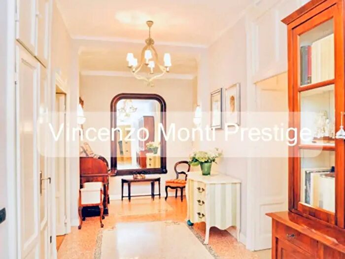 Appartamento con 6 locali in vendita in Milano