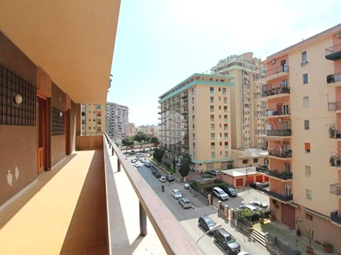 Appartamento con 5 locali in vendita in Via Ferdinando di Giorgi, Palermo