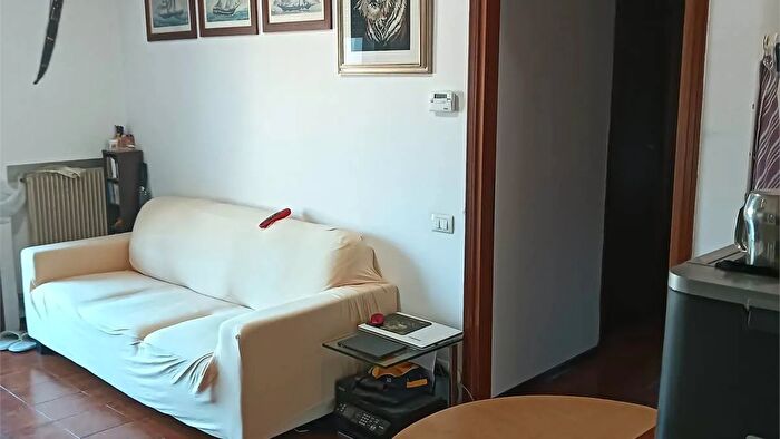 Appartamento quadrilocale in vendita in Caerano di San Marco Via Reginato, Montebelluna