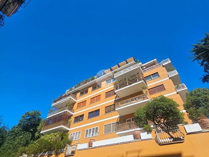 Appartamento bilocale in affitto in Via Gramsci, Parioli, Roma