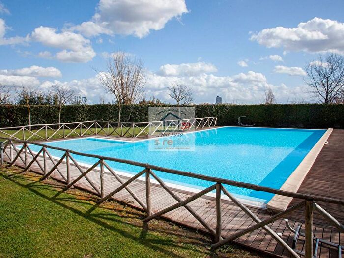 Appartamento quadrilocale in affitto in Viale Carmelo Bene, Porta di Roma, Roma