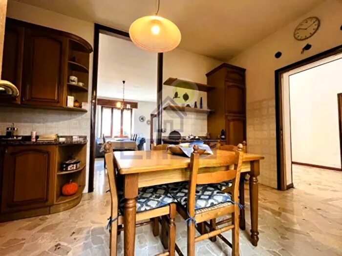 Casa con 6 locali in vendita in Via Giardino Barchi, Asola