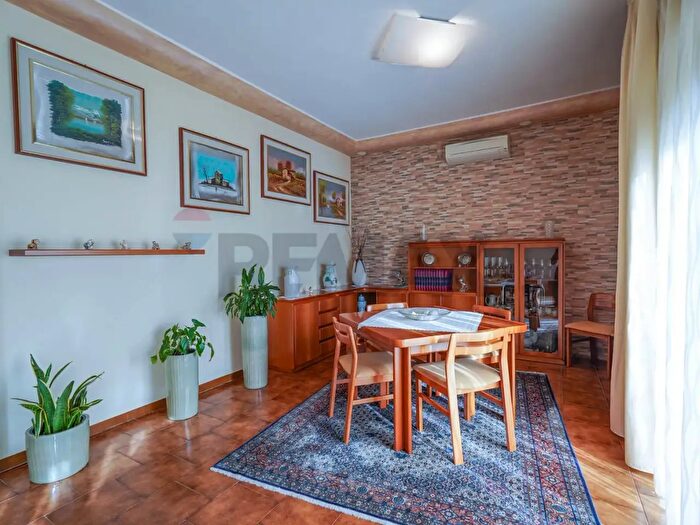 Appartamento trilocale in vendita in Via XXV Aprile, Carvico