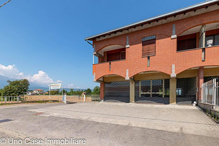 Appartamento con 8 locali in vendita in Via Torino Ivrea, Ivrea