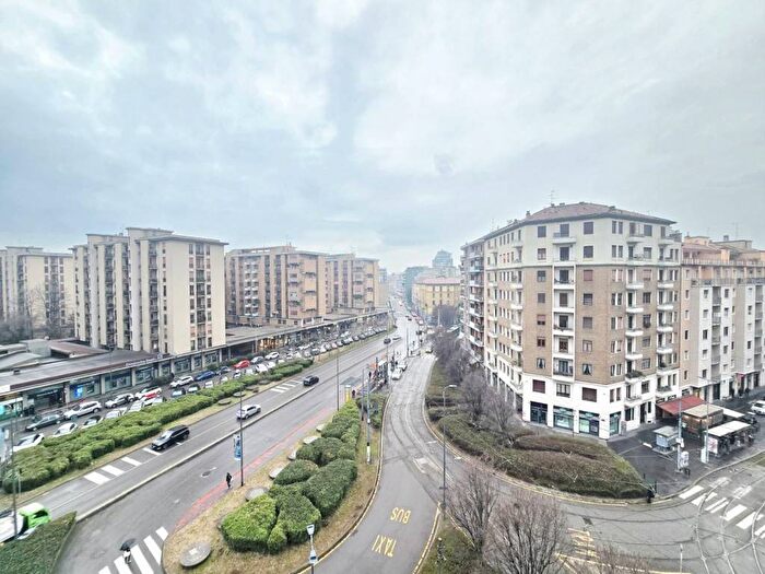 Appartamento trilocale in affitto in Piazza Ernesto De Angeli, De Angeli, Milano