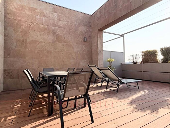 Casa quadrilocale in affitto in Via Andrémarie Ampère, Città Studi, Milano