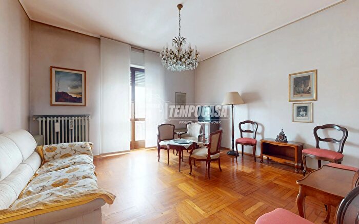 Appartamento quadrilocale in vendita in Via Francesco Bruno di Tornaforte, Cuneo