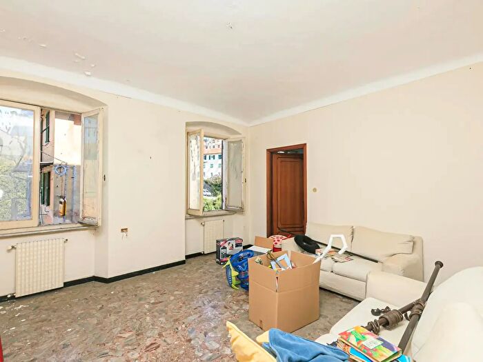Appartamento con 7 locali in vendita in Via Bartolomeo Parodi, Ceranesi