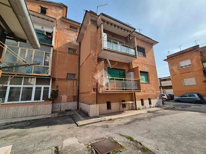 Appartamento trilocale in vendita in Via Carlo Cattaneo, Sora