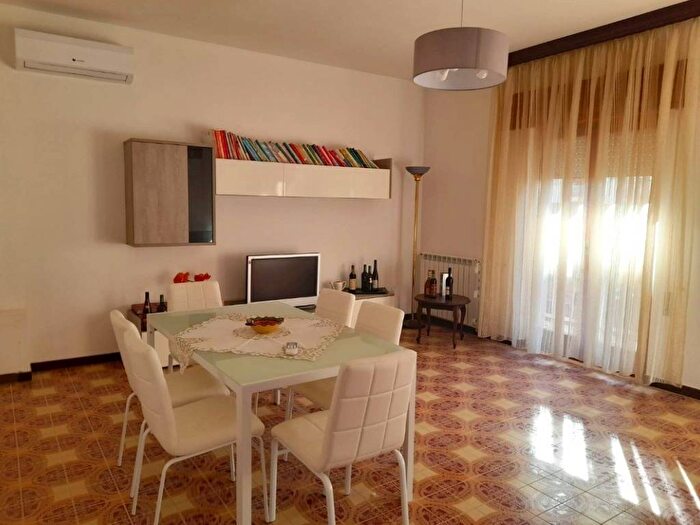 Appartamento con 6 locali in affitto in Via Giuseppe Mazzini, Centro Urbano, Marsala