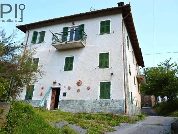 Casa con 15 locali in vendita in Loicalità Dogli, Mioglia