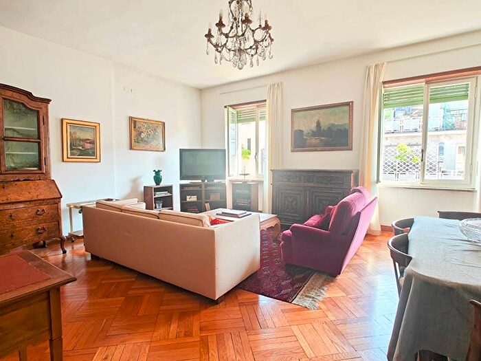 Appartamento con 5 locali in affitto in Via San Quintino, Piazza Solferino Corso Matteotti, Torino