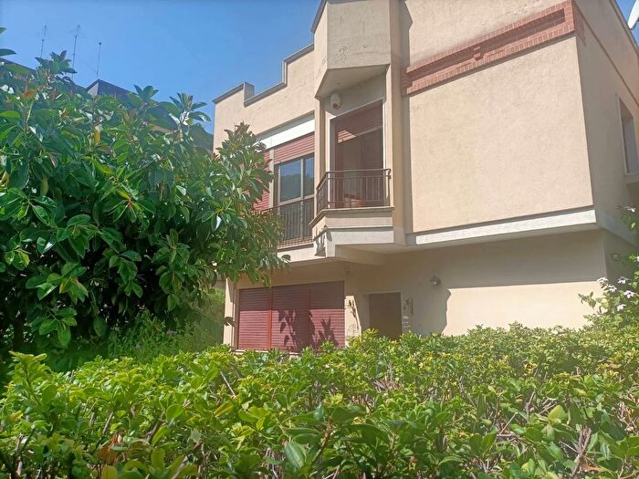 Appartamento trilocale in vendita in Via Galeso, Taranto