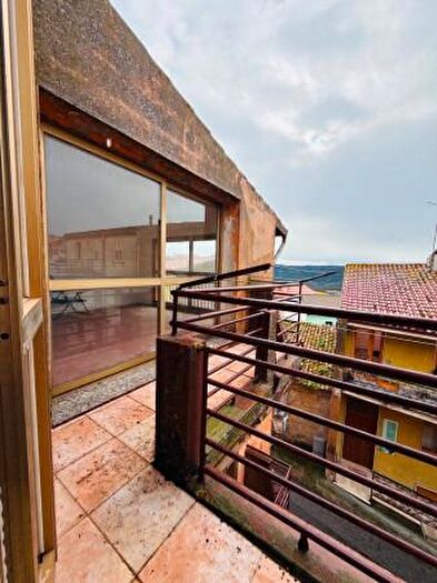 Casa con 6 locali in vendita in Via Santo Spirito, Pattada