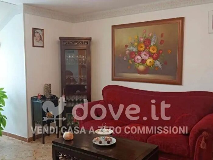 Casa trilocale in vendita in Via Giovanni Bovio, Noto