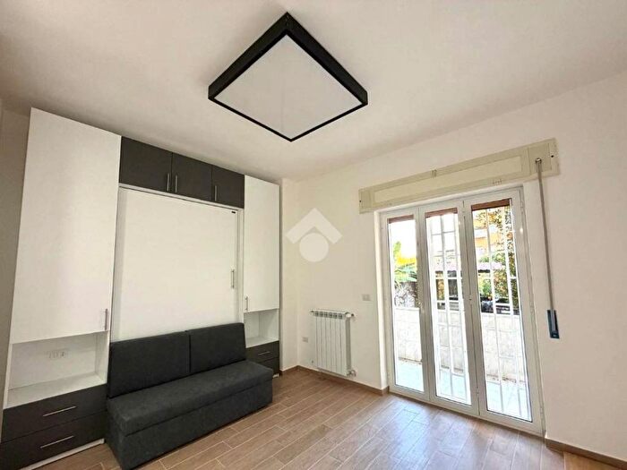 Appartamento monolocale in affitto in Viale Colli Aminei, Colli Aminei Capodimonte, Napoli