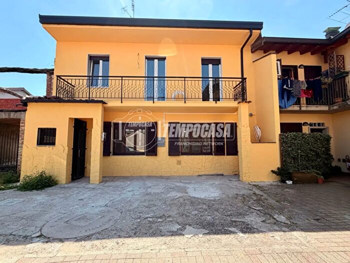 Appartamento bilocale in vendita in Via Sant'Elisabetta, Parabiago