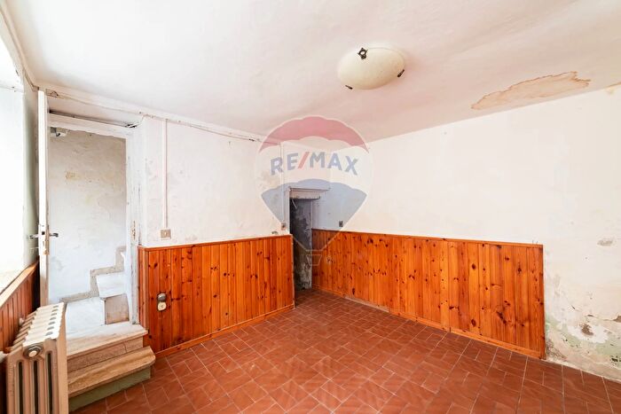 Casa bilocale in vendita in Via Interno, Cupramontana