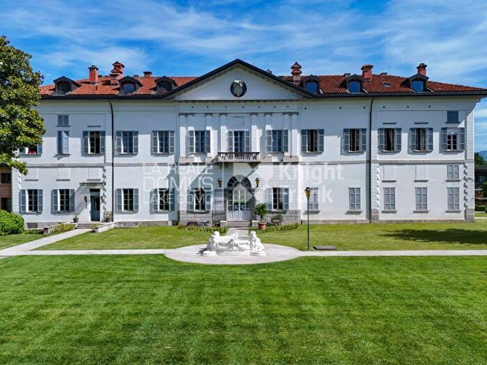 Appartamento trilocale in affitto in Centro, Fino Mornasco