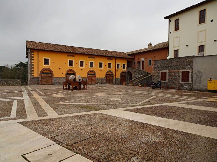 Appartamento trilocale in affitto in Via Tuscolana, Frascati