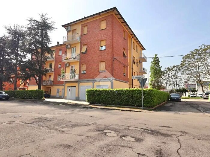 Appartamento trilocale in vendita in Via Fratelli Cervi, Reggio Emilia