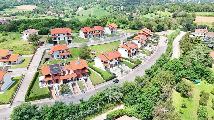 Casa quadrilocale in vendita in Strada Rivamare Moncalieri, Moncalieri