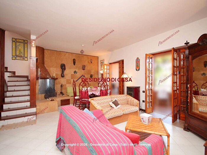 Casa con 6 locali in affitto in Via Gualtiero da Caltagirone, Addaura, Palermo