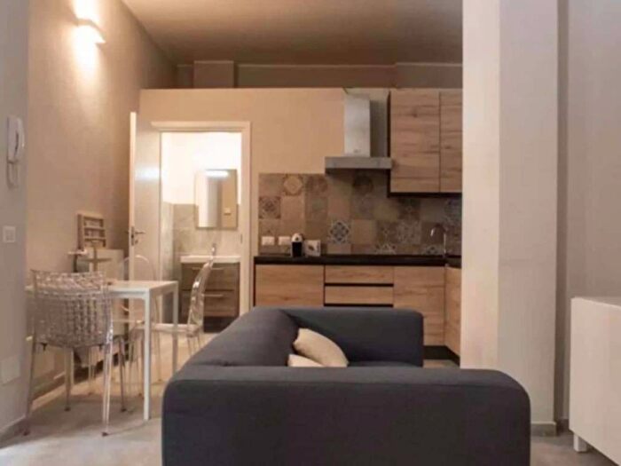 Appartamento bilocale in affitto in Via Cicco Simonetta, Corso Genova, Milano