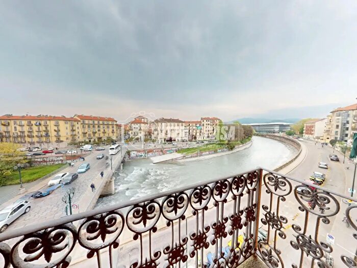 Appartamento con 7 locali in vendita in Corso Regina Margherita, Torino