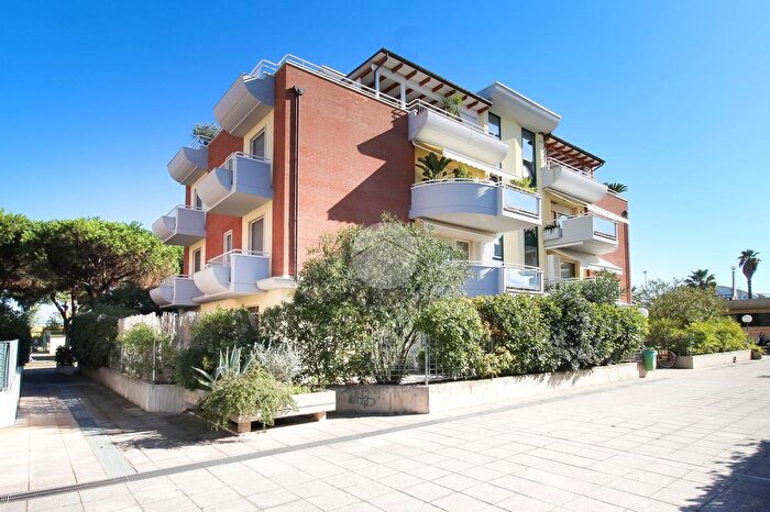 Appartamento con 5 locali in vendita in Largo Danubio, San Benedetto Del Tronto