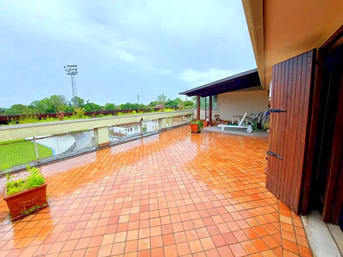 Appartamento con 5 locali in vendita in Via Carducci, Padova