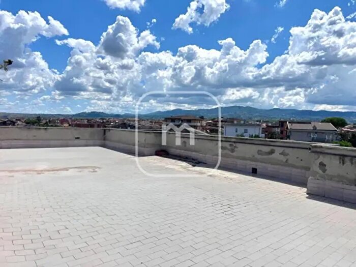 Appartamento quadrilocale in vendita in Via Rometta, Roma