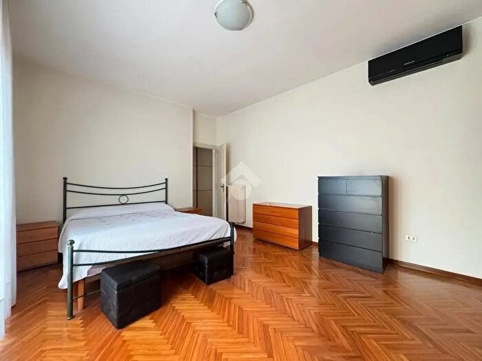 Appartamento trilocale in vendita in Via Paolo Viviani, Crema