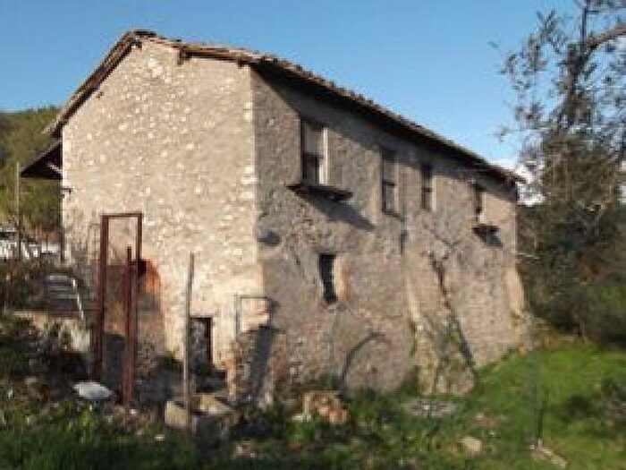 Casa con 6 locali in vendita in Terni