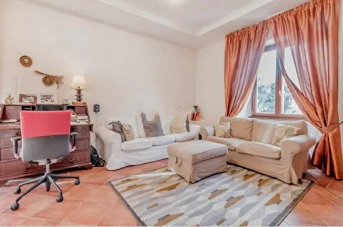 Appartamento con 5 locali in vendita in Via Don Celestino Roghi, Manziana